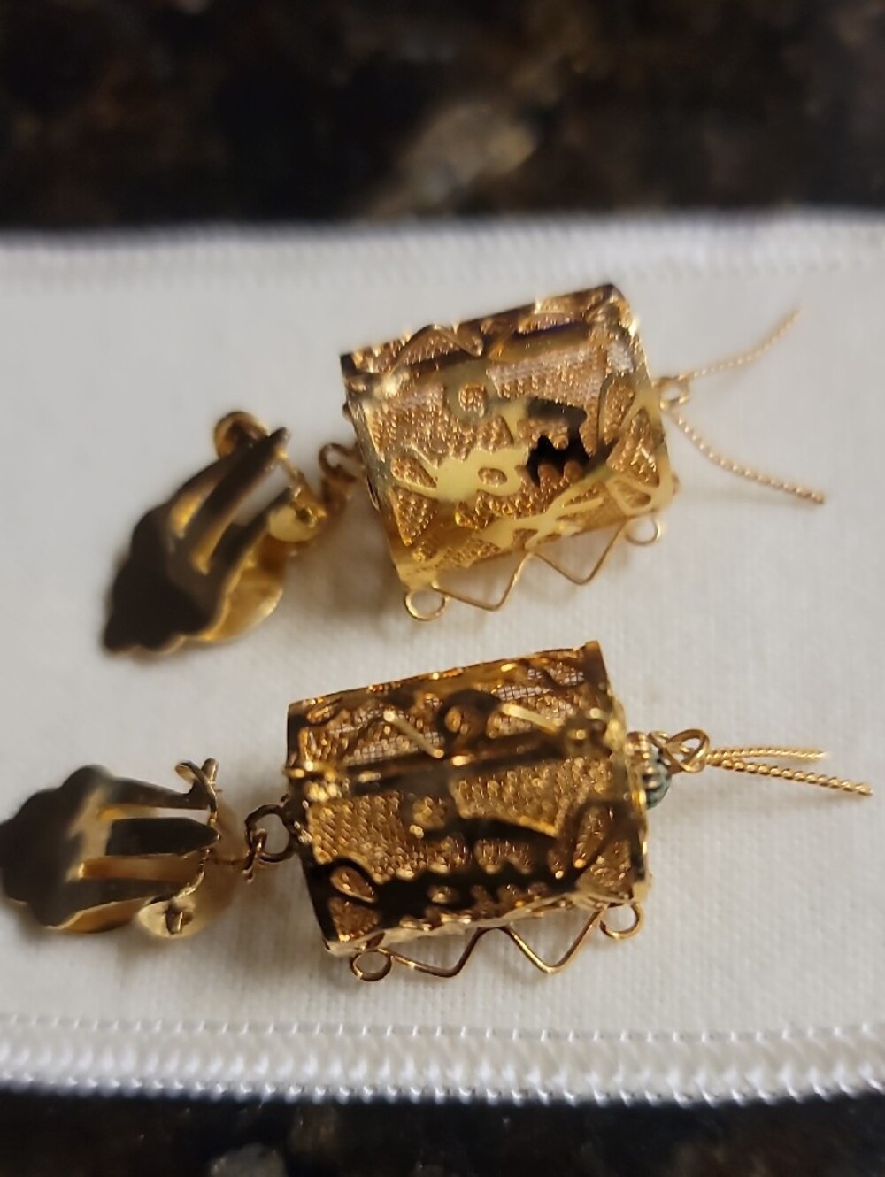 Vintage Gold-Tone Filigree Clip-On Drop Earrings - Picture 2 of 6